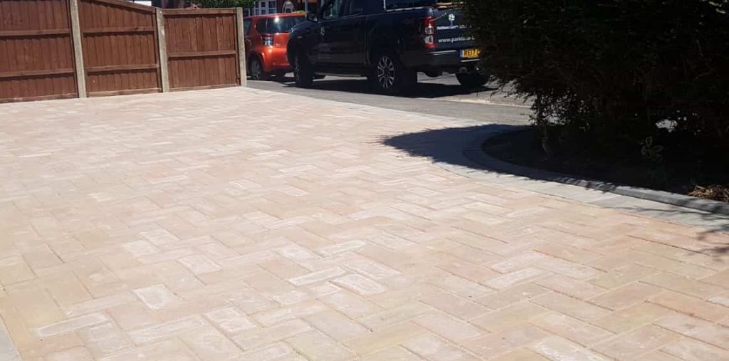 Here are the undeniable advantages of paving driveways in epsom